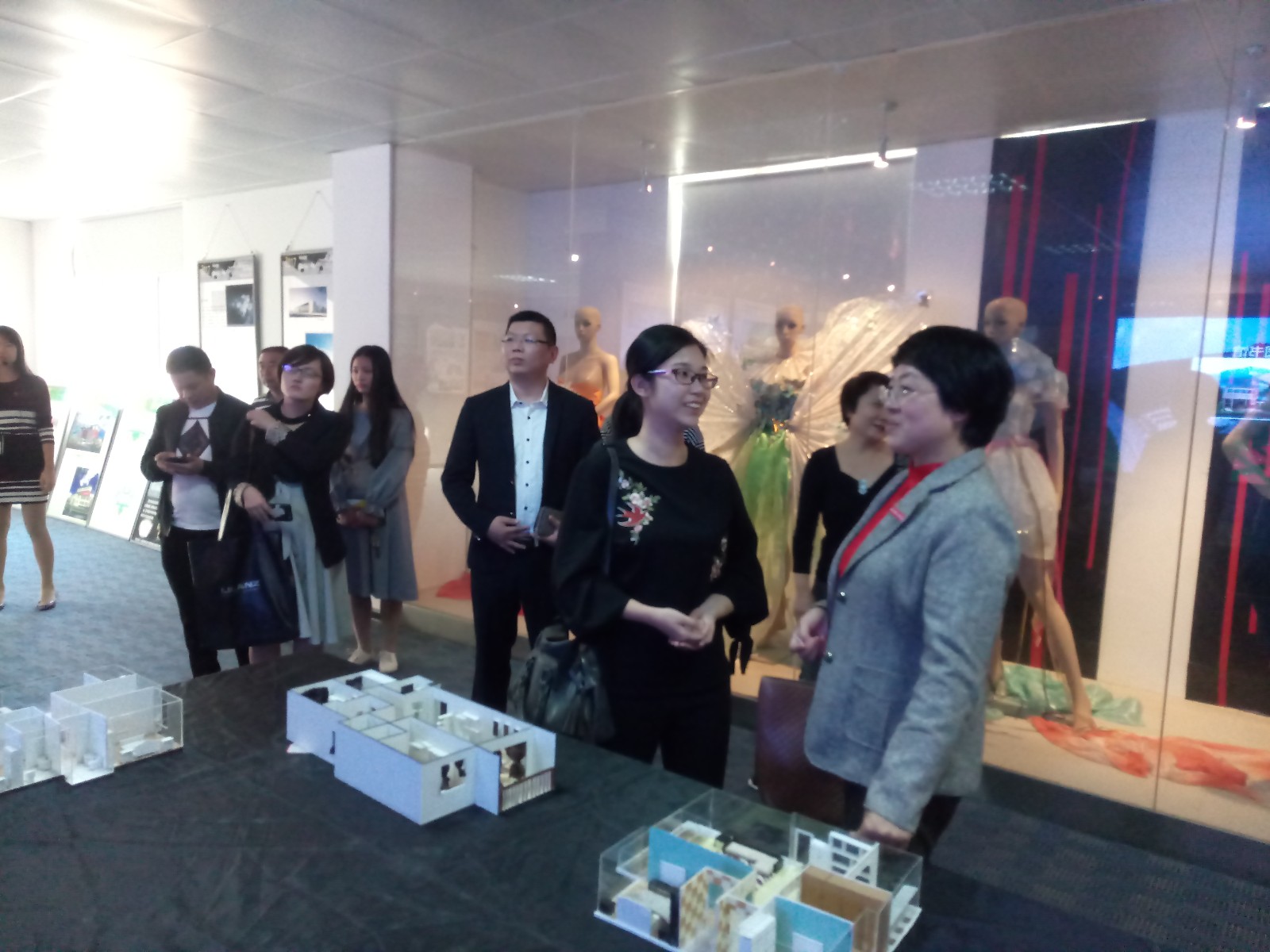 QQ图片20171102082323.jpg QQ图片20171102082323.jpg