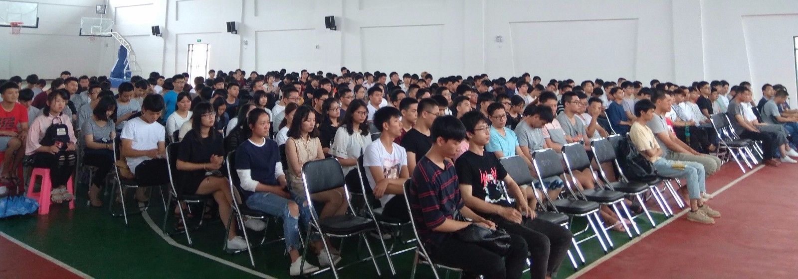 毕业典礼2.jpg 毕业典礼2.jpg