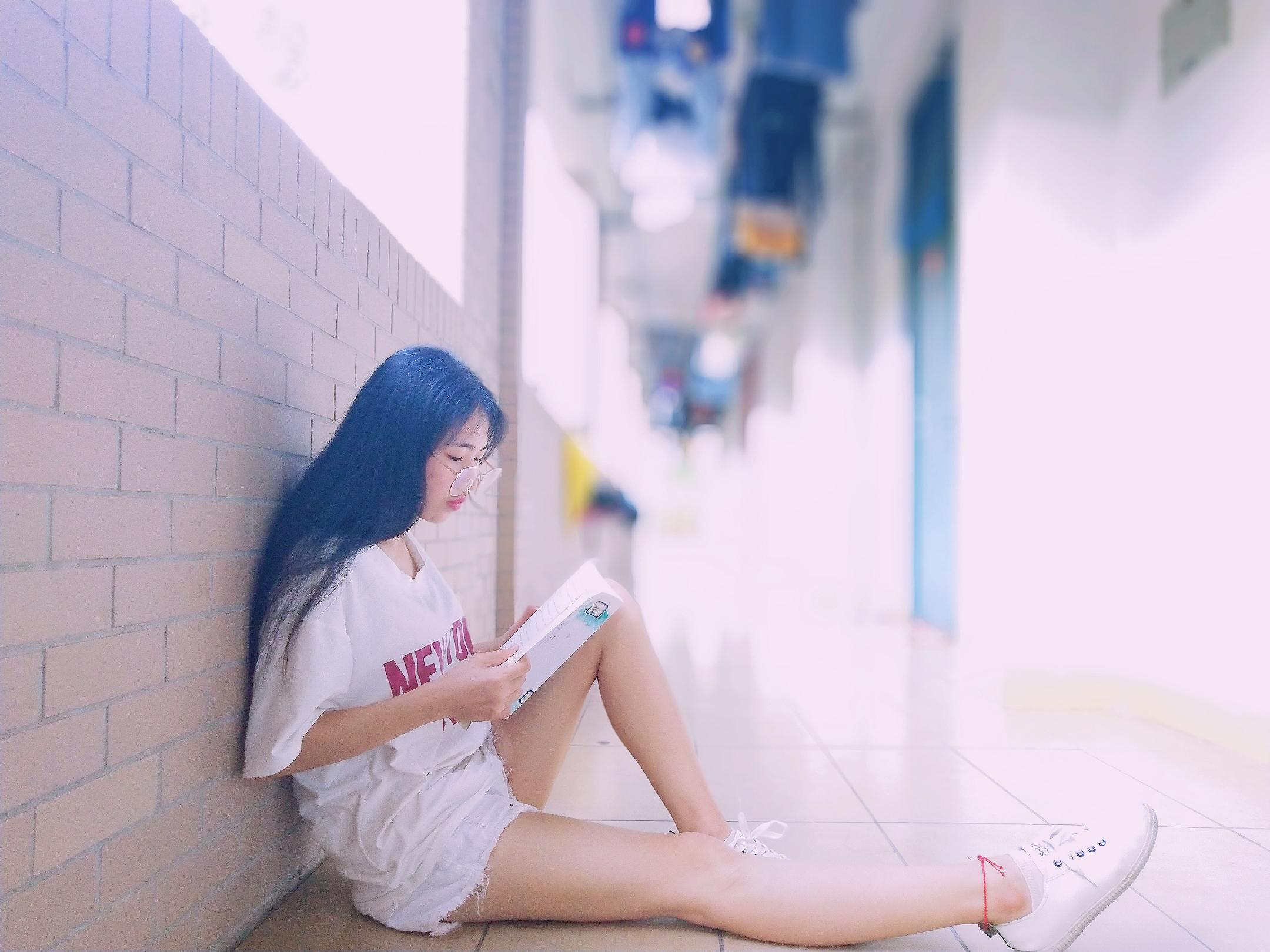 读者身影3.png 读者身影3.png