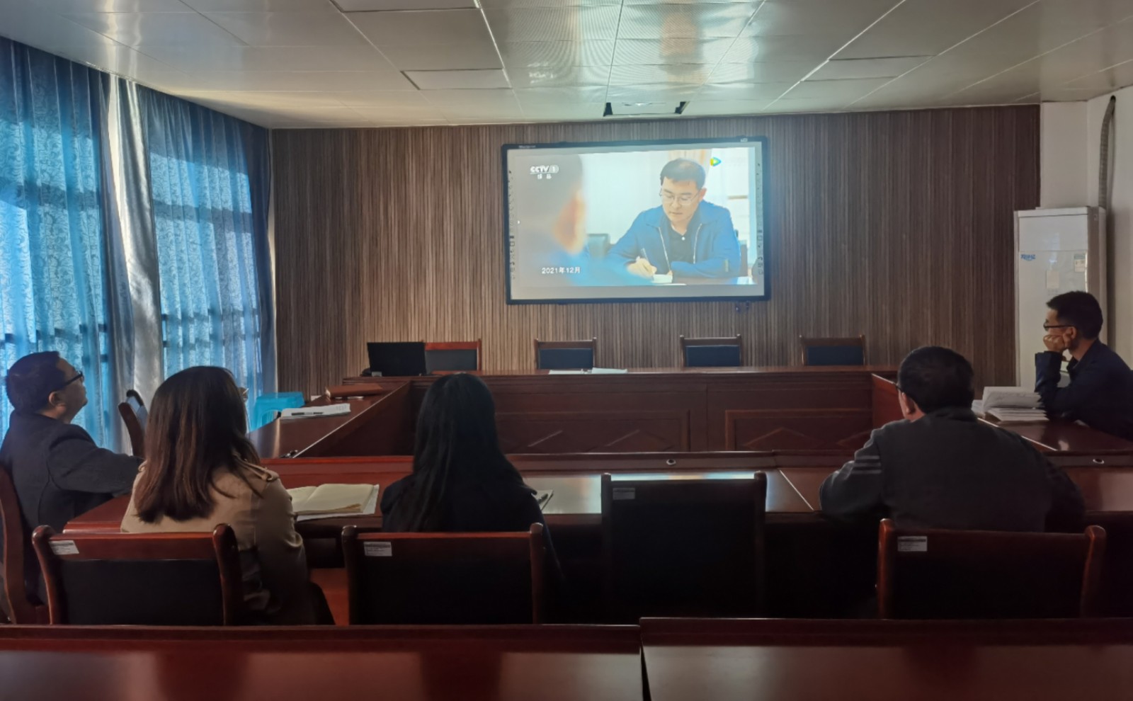 “以案释法,警钟长鸣”主题党日活动1.jpg “以案释法🖋,警钟长鸣”主题党日活动1.jpg