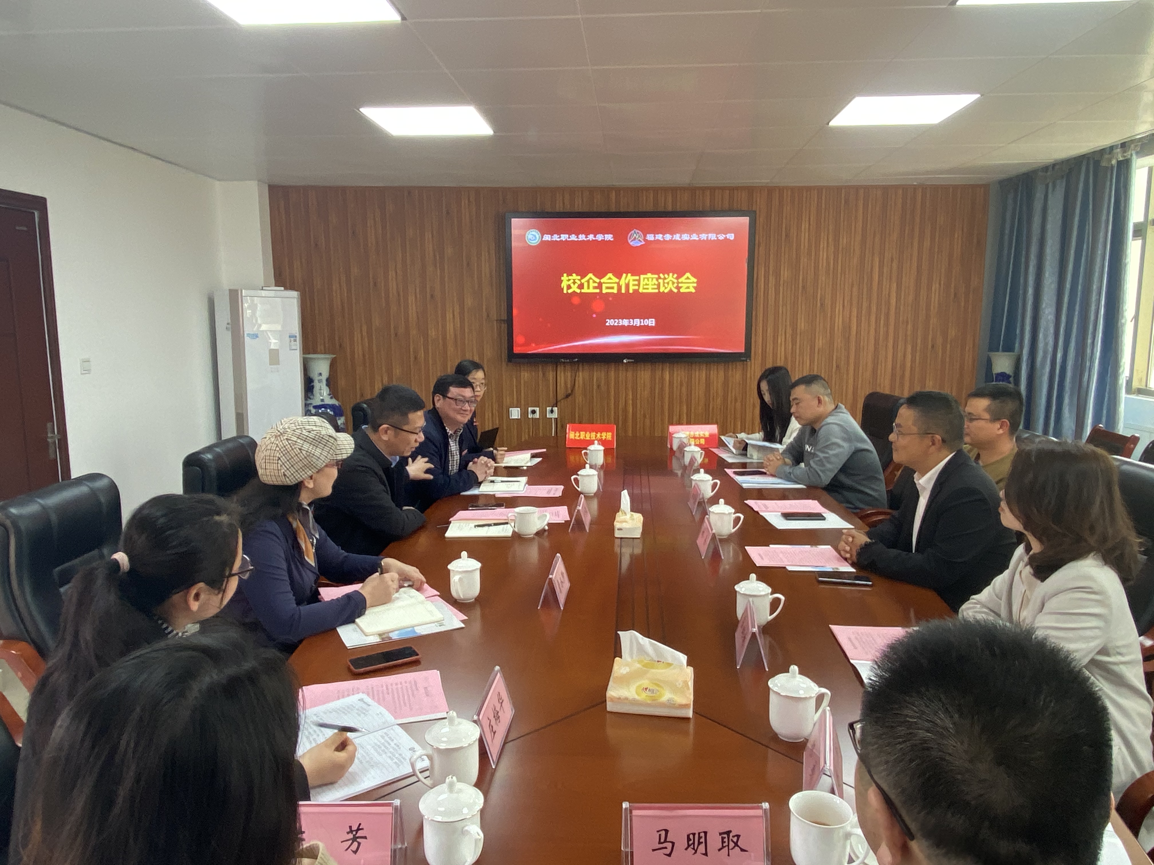 3ebde88d18932456d0f103930dc1f22.jpg 3ebde88d18932456d0f103930dc1f22.jpg