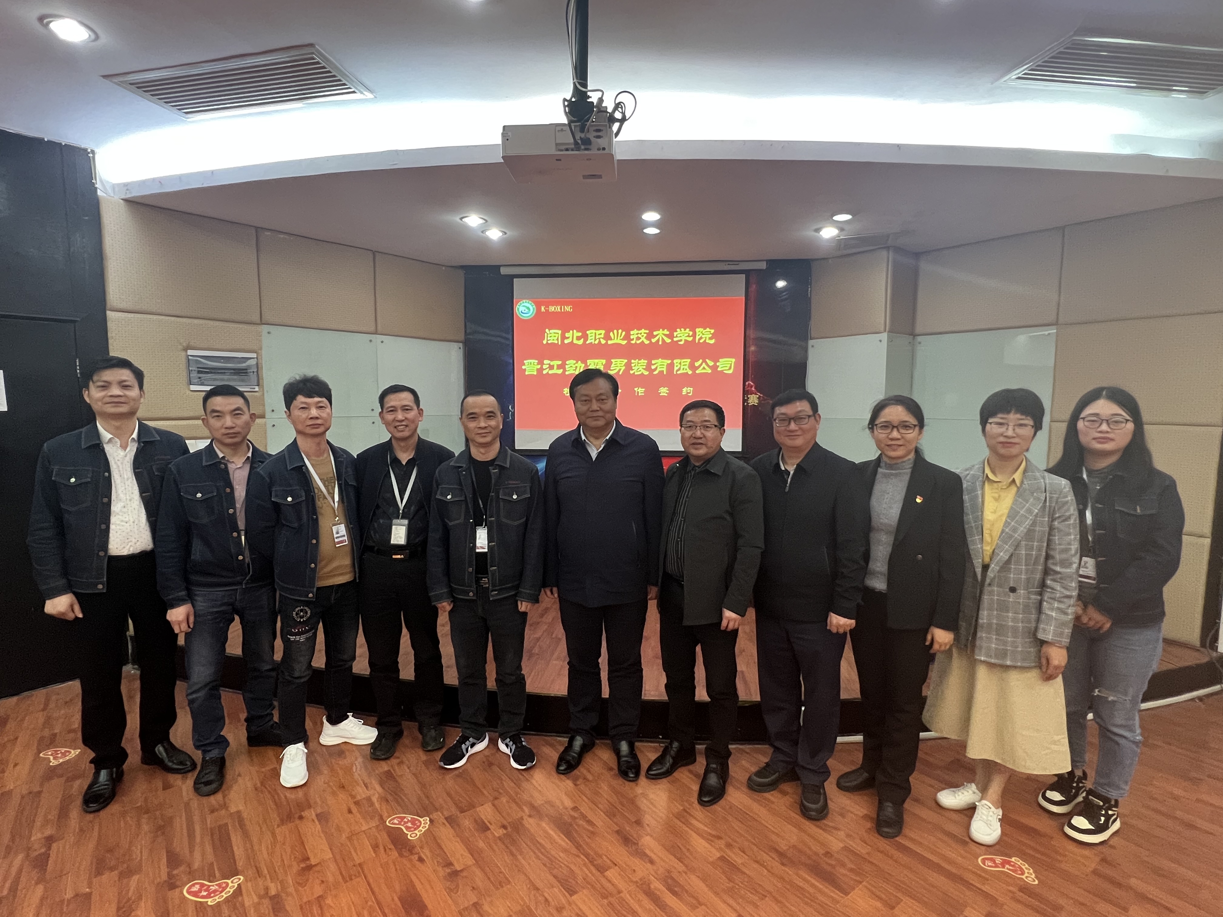 536e7f7f0f3914f5639106bf2b6645b7_.jpg 536e7f7f0f3914f5639106bf2b6645b7_.jpg