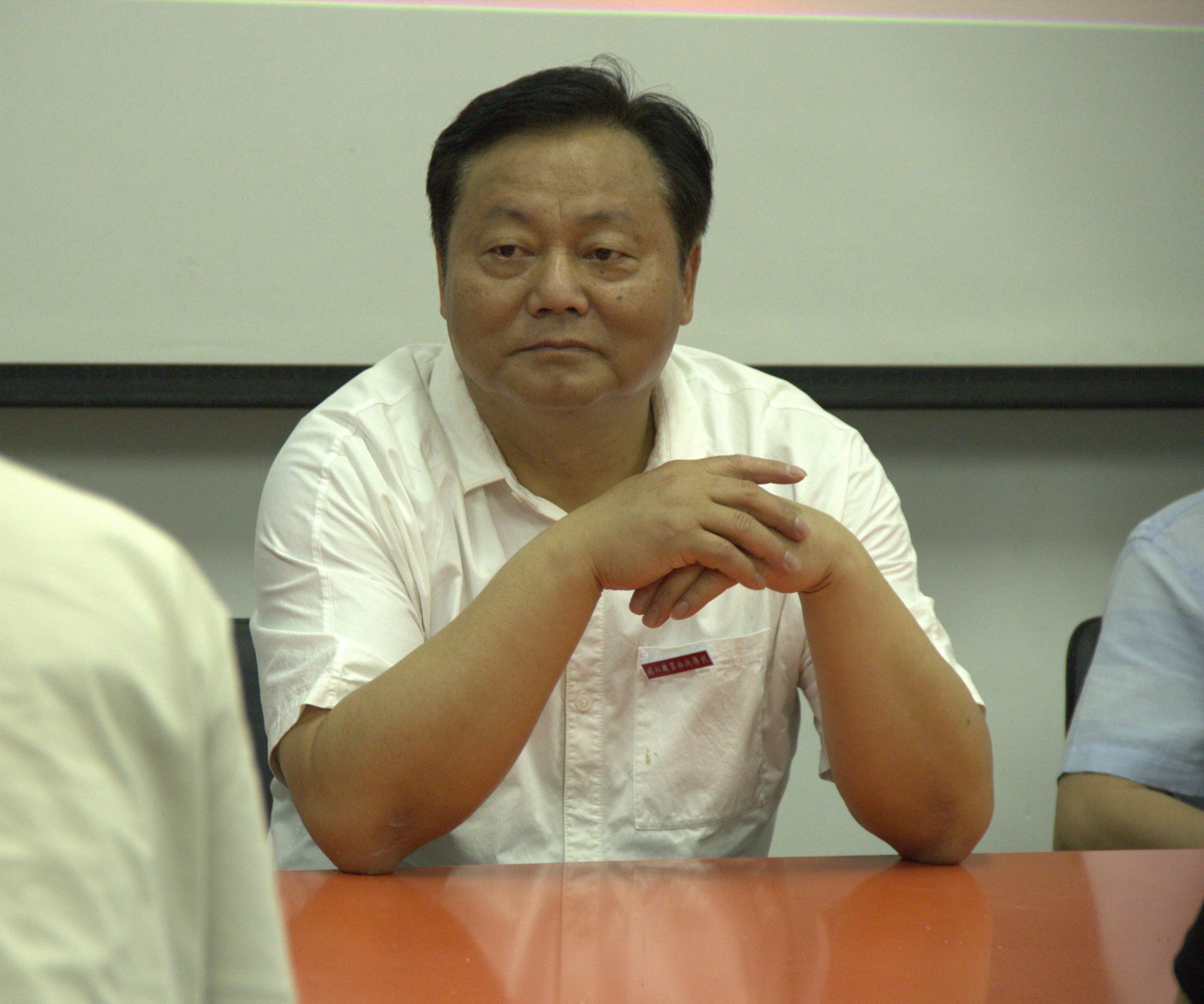 谢书记.jpg 谢书记.jpg