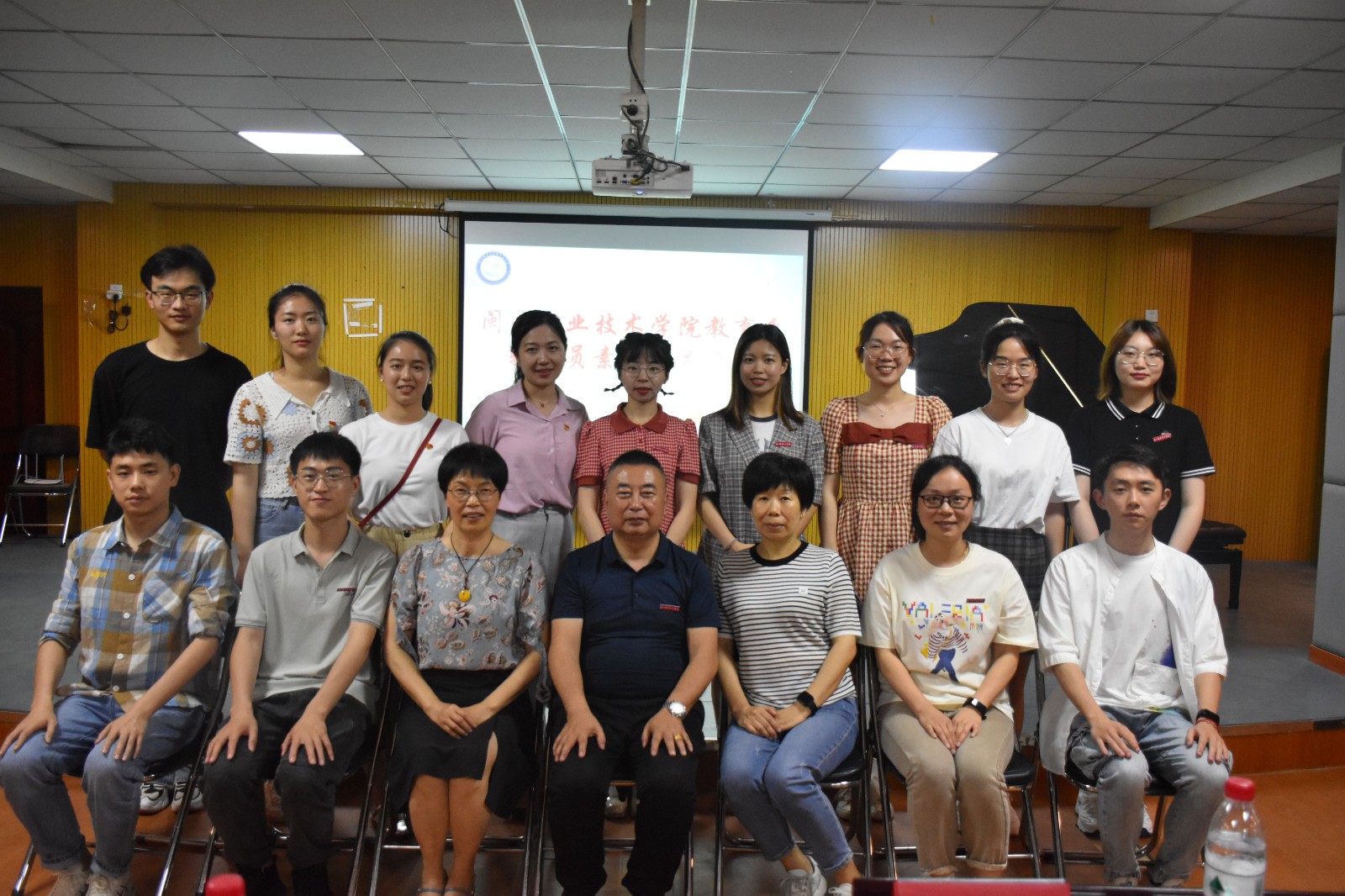 DSC_0698.JPG DSC_0698.JPG