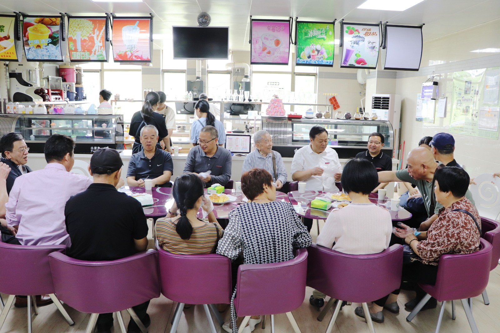 5.15退休支部_0002_曲线 3.jpg