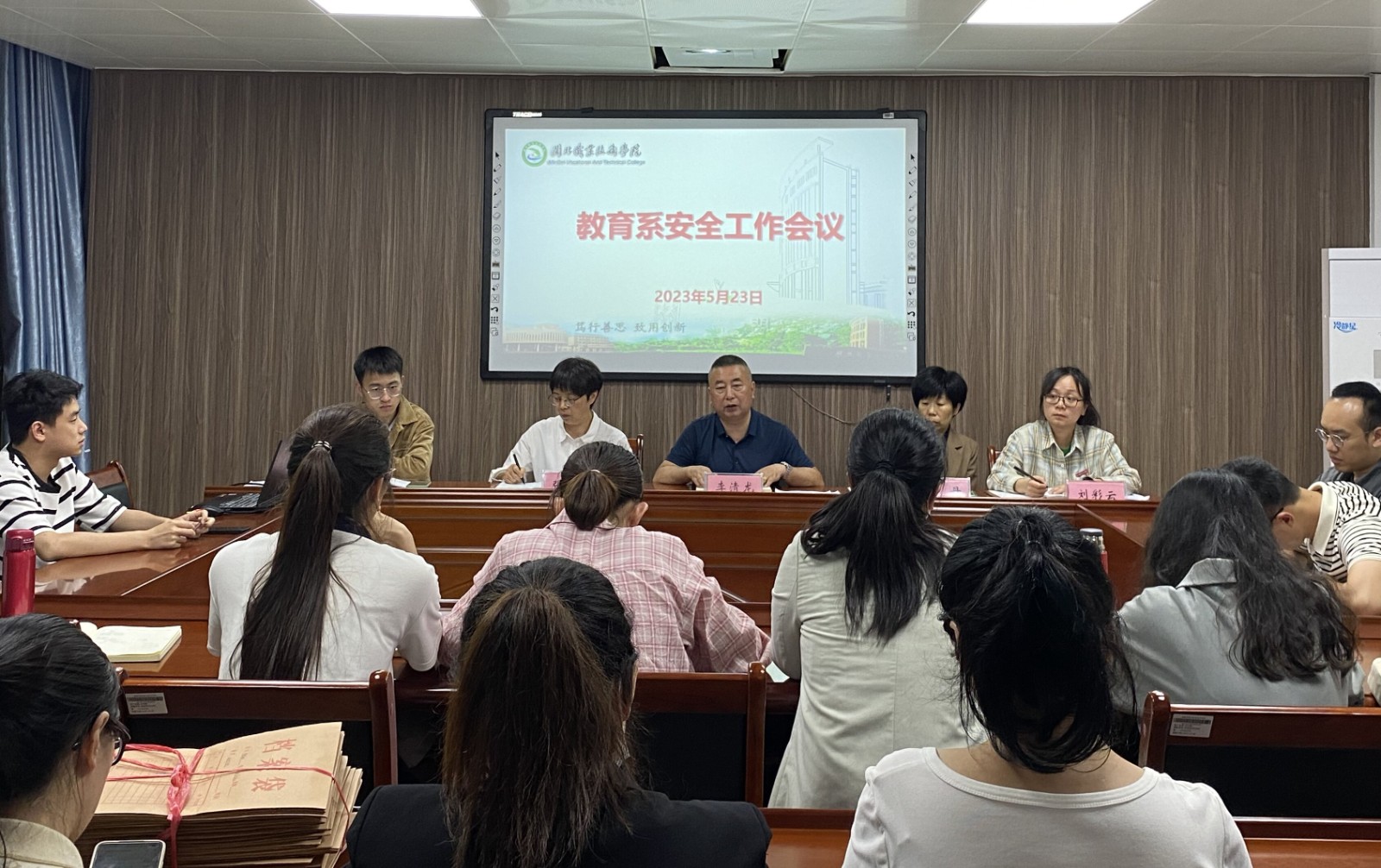 03199f9d115b94d09d4ba475fde2dce.jpg 03199f9d115b94d09d4ba475fde2dce.jpg