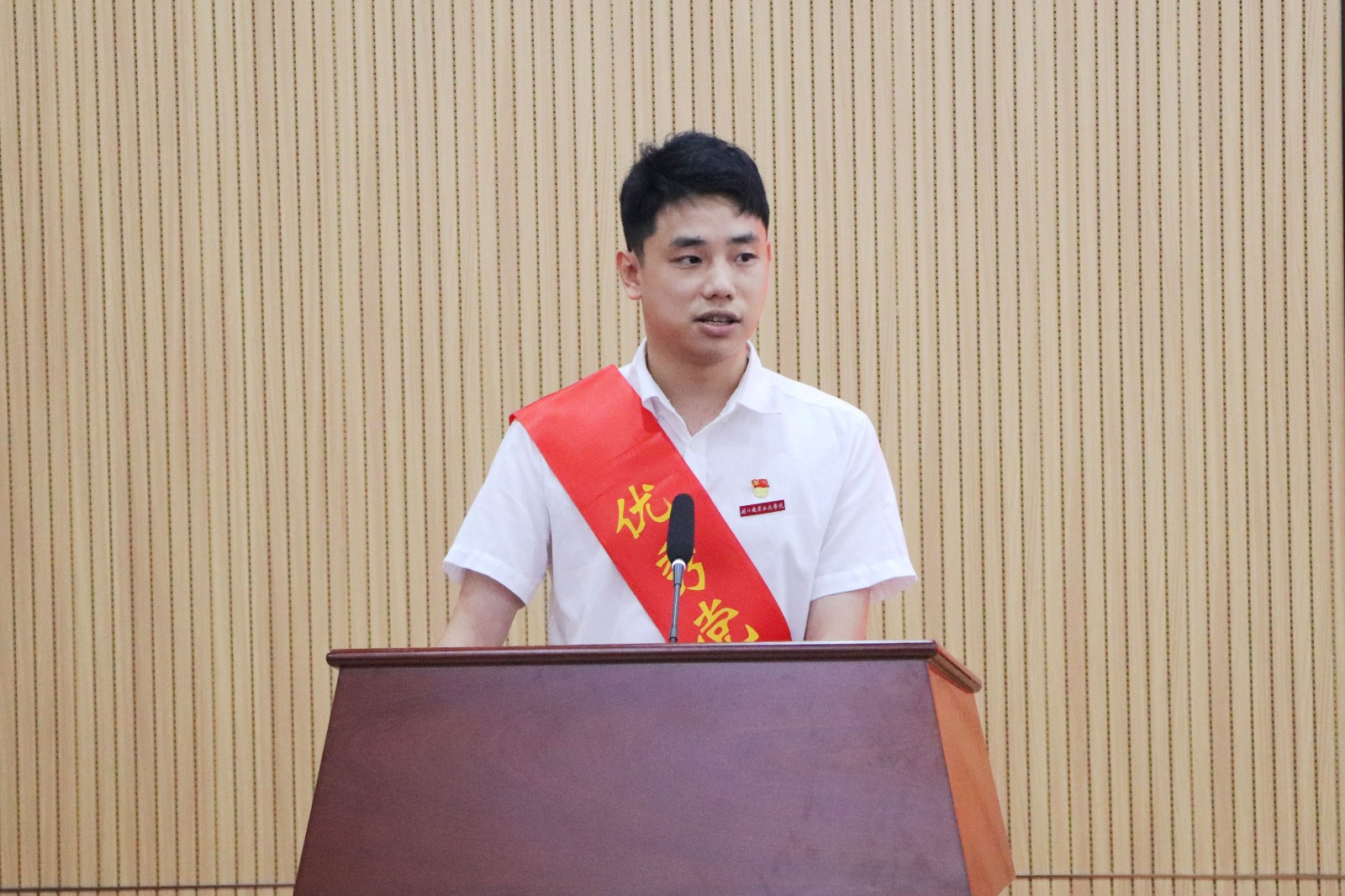 6.27_0009_曲线 12.jpg 6.27_0009_曲线 12.jpg