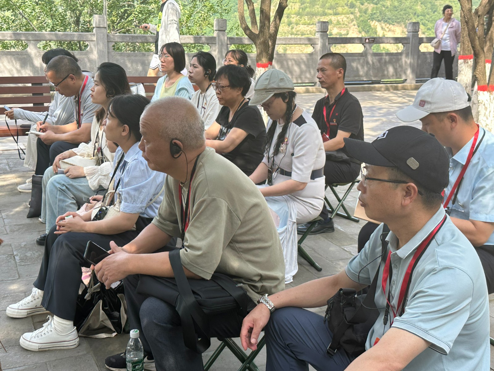 宝塔山听课1.jpg 宝塔山听课1.jpg