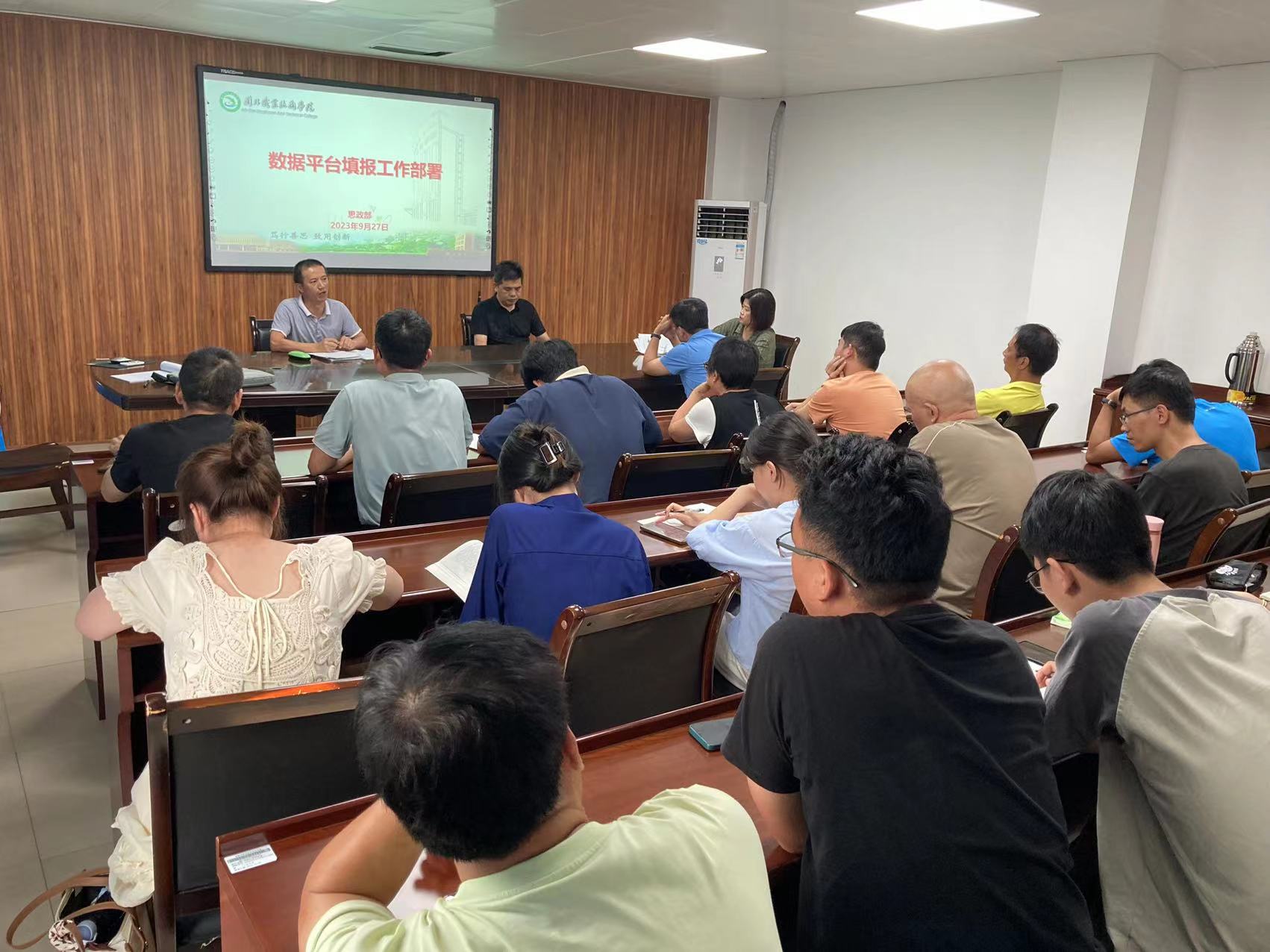 default (2).jpg default (2).jpg