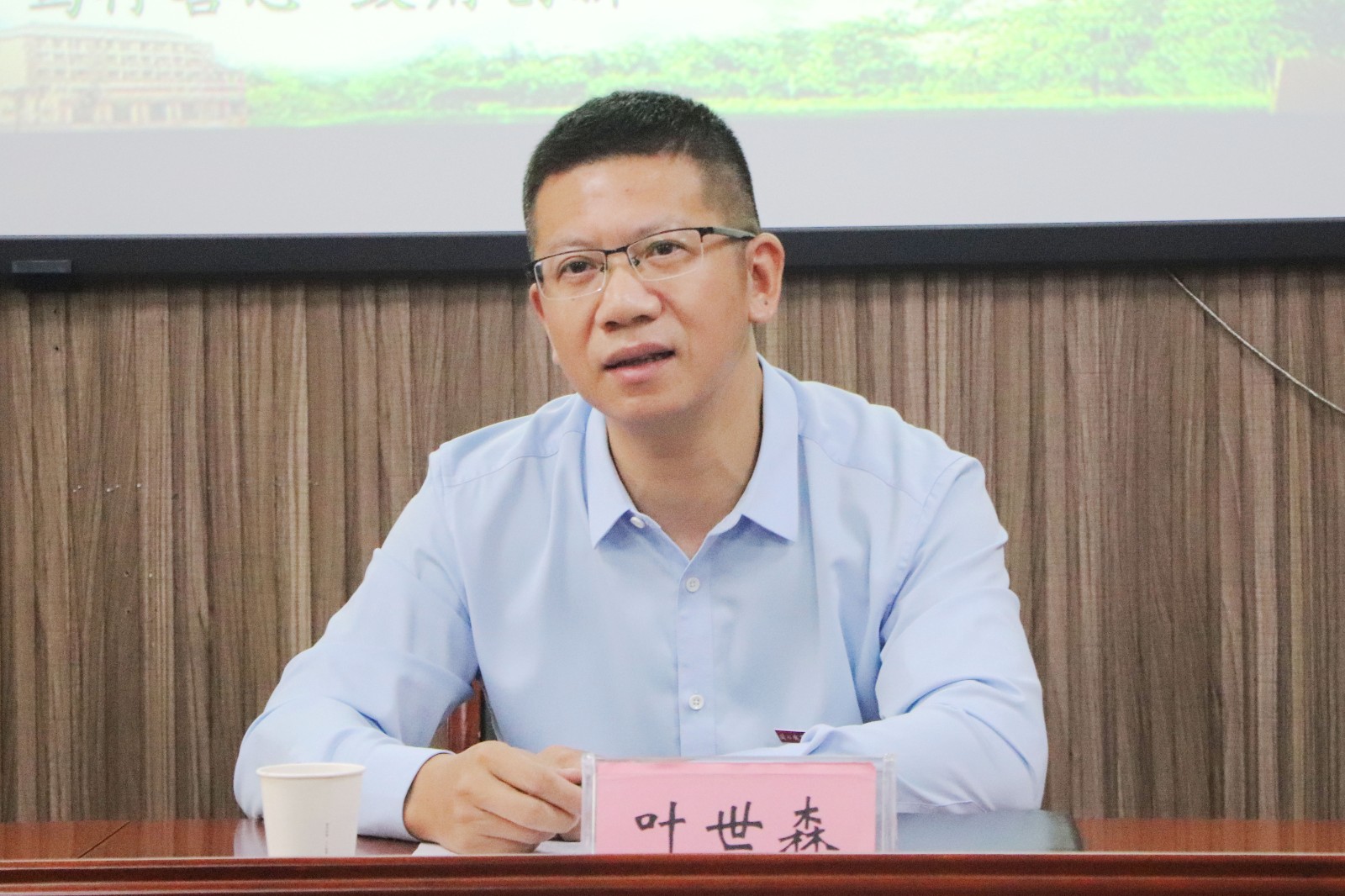 10.11_0004_曲线 5.jpg 10.11_0004_曲线 5.jpg