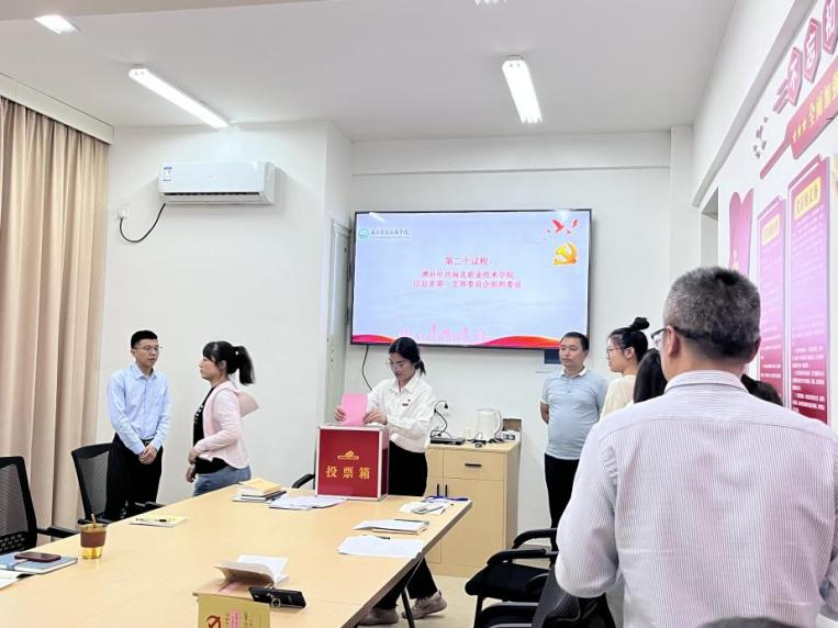 图片2.png 图片2.png