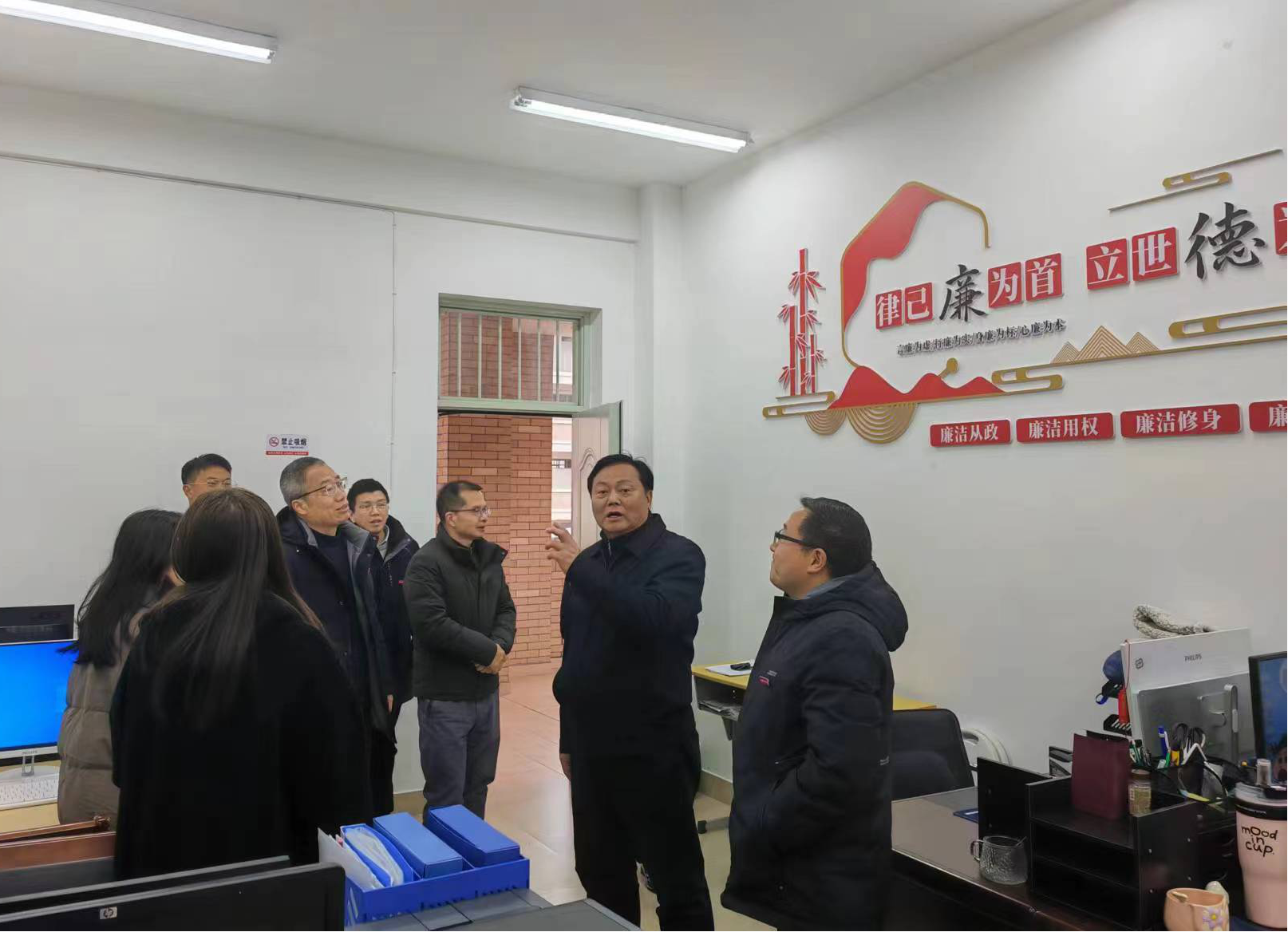 图片2.png 图片2.png