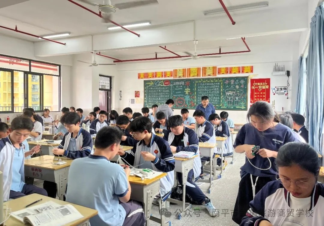 3.webp.jpg 3.webp.jpg