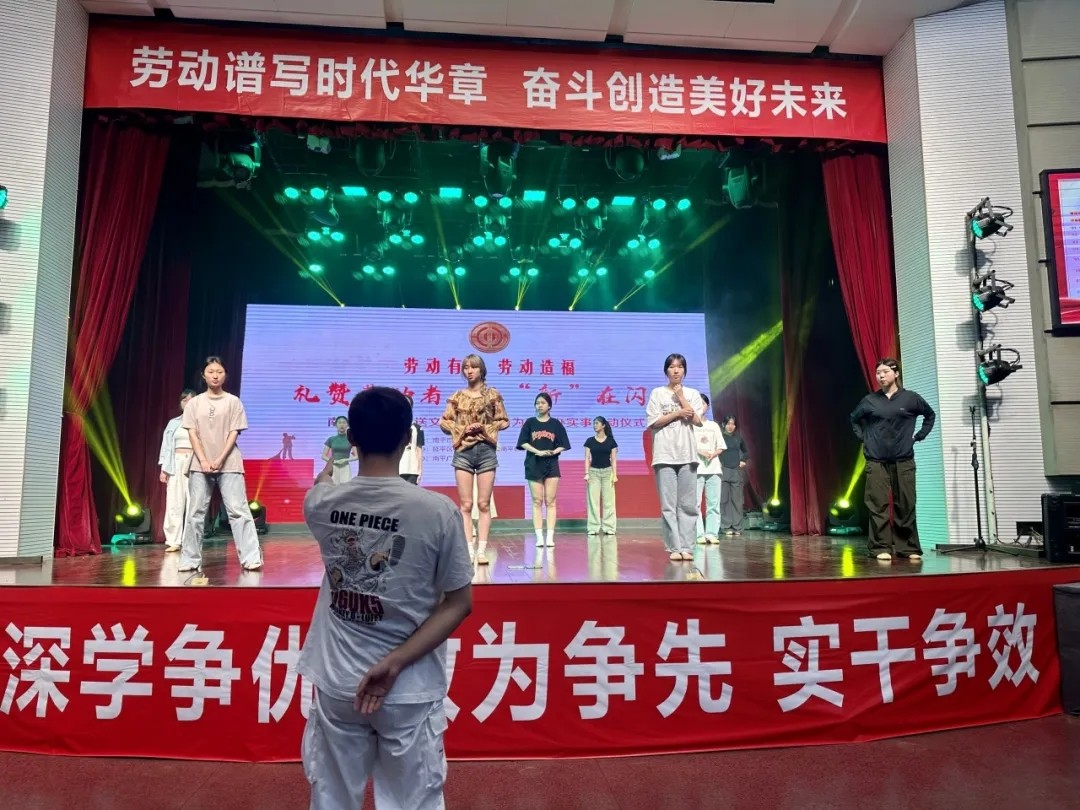 1.webp.jpg 1.webp.jpg