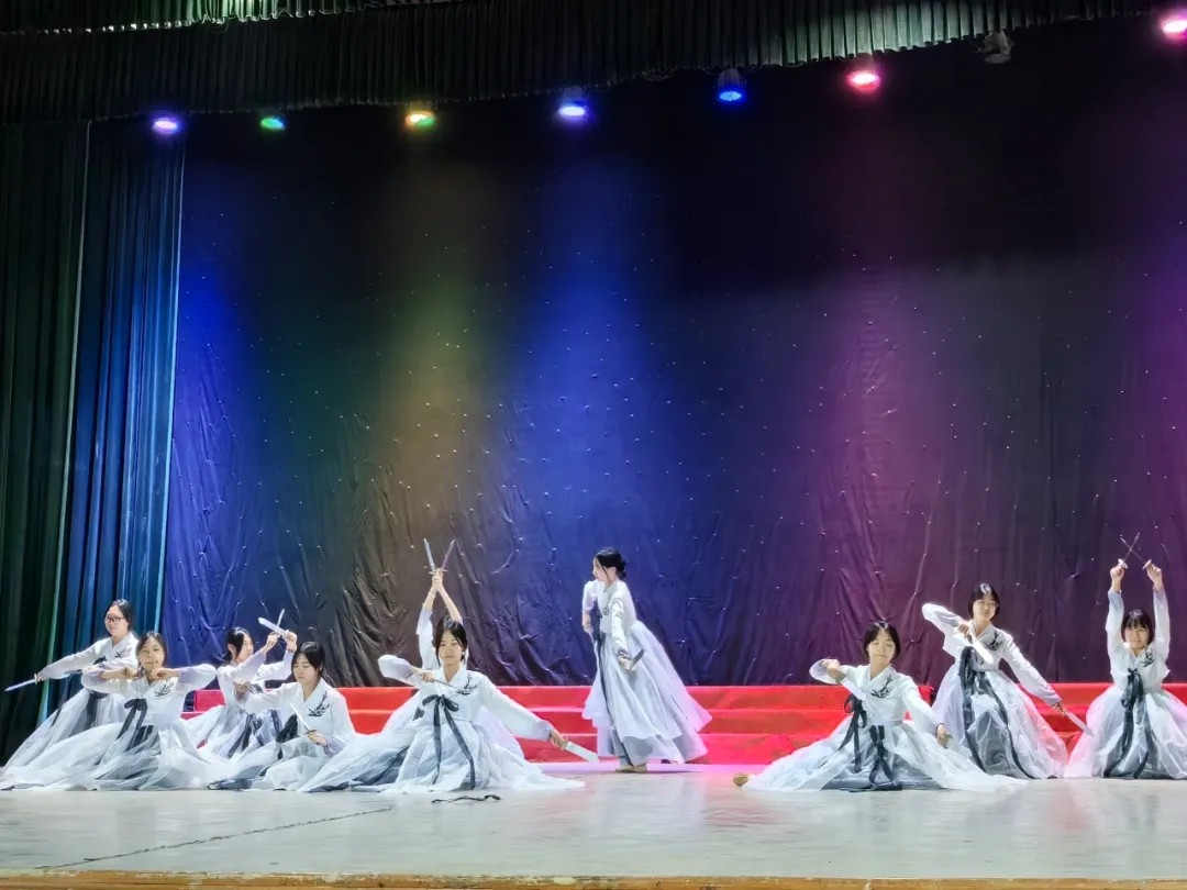 8.webp.jpg 8.webp.jpg