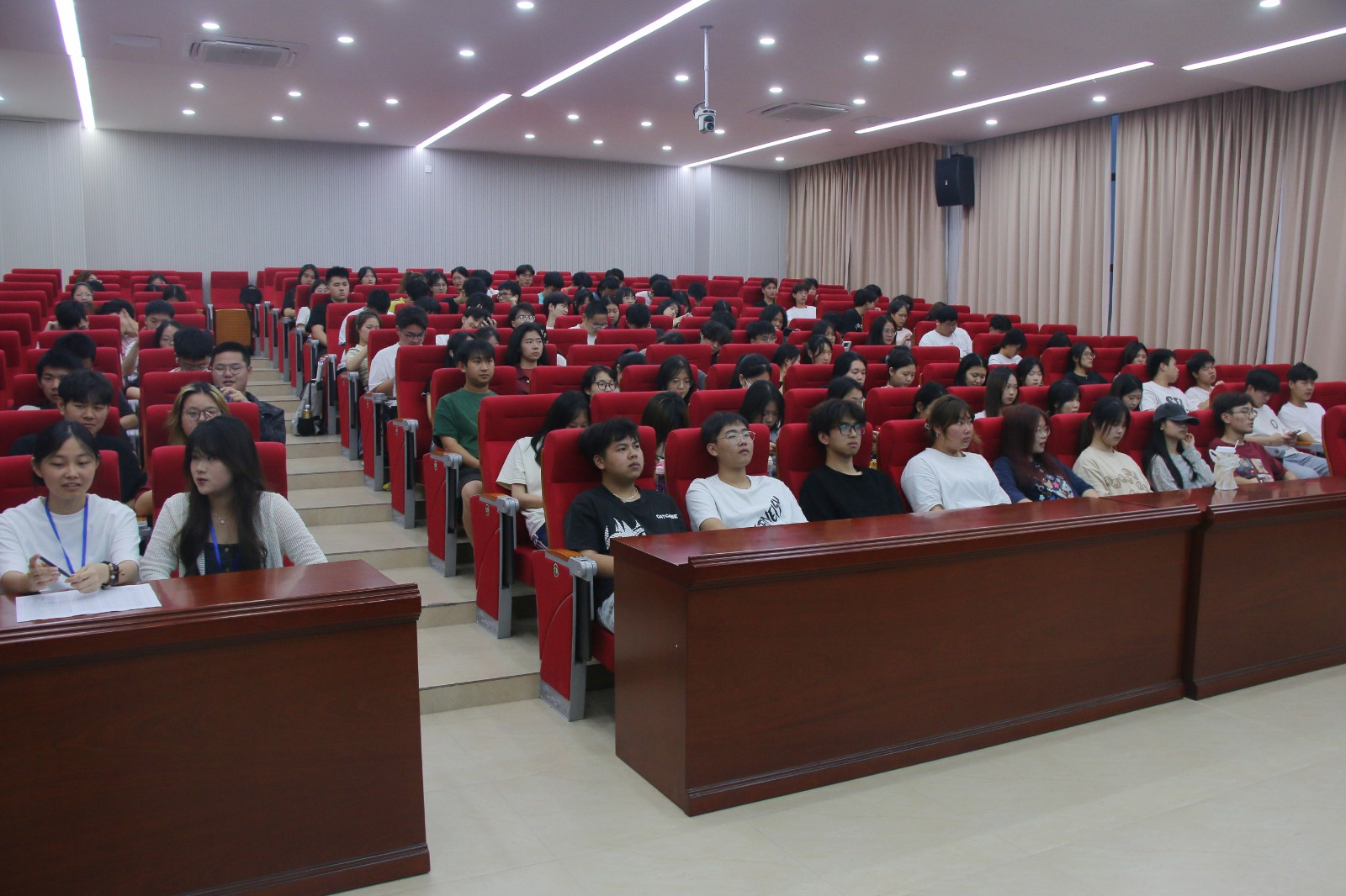 IMG_1492.JPG IMG_1492.JPG