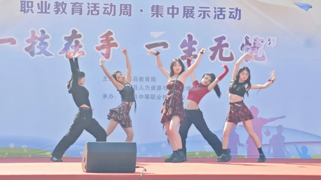 12.webp.jpg 12.webp.jpg