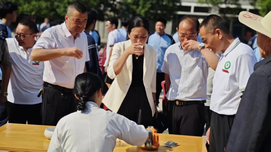 18.webp.jpg 18.webp.jpg