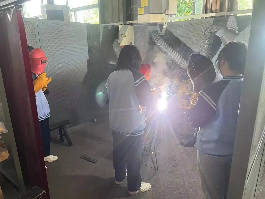 33.webp.jpg 33.webp.jpg