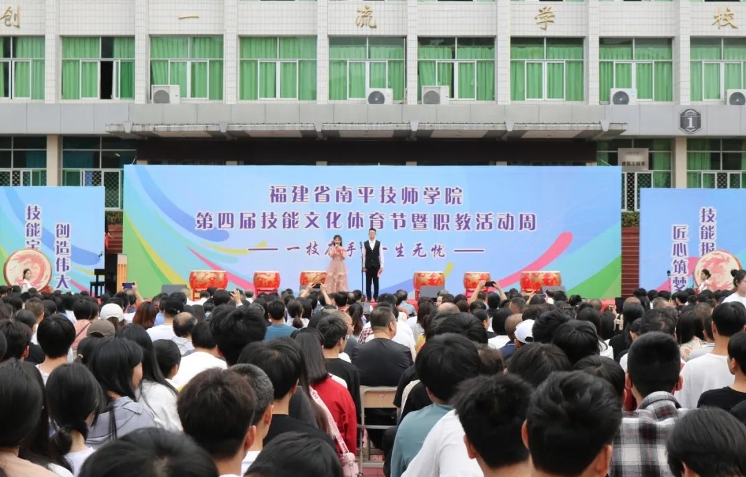 1.webp.jpg 1.webp.jpg