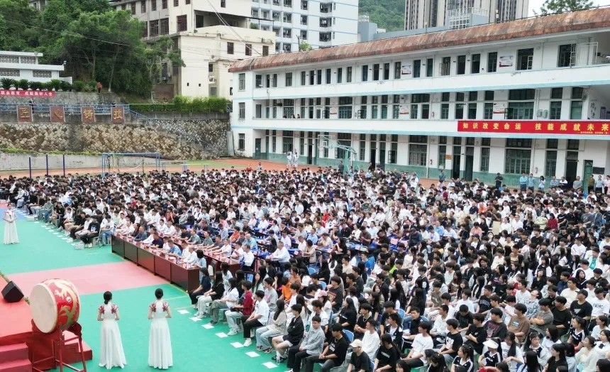 3.webp.jpg 3.webp.jpg