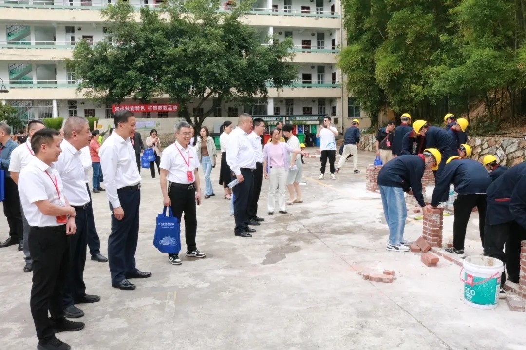 15.webp.jpg 15.webp.jpg