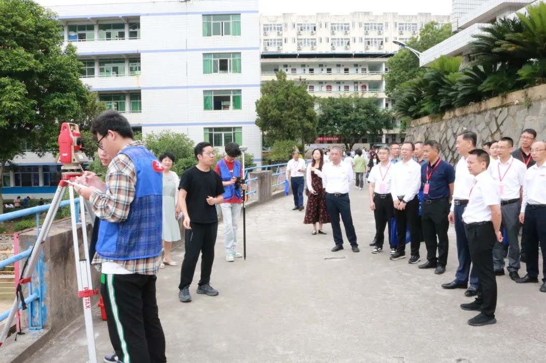 16.webp.jpg 16.webp.jpg