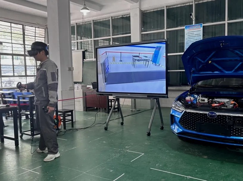 18.webp.jpg 18.webp.jpg