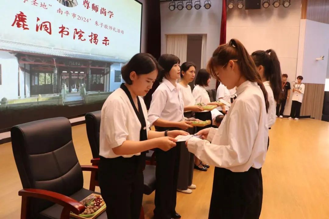 微信图片_20240913214140.jpg 微信图片_20240913214140.jpg