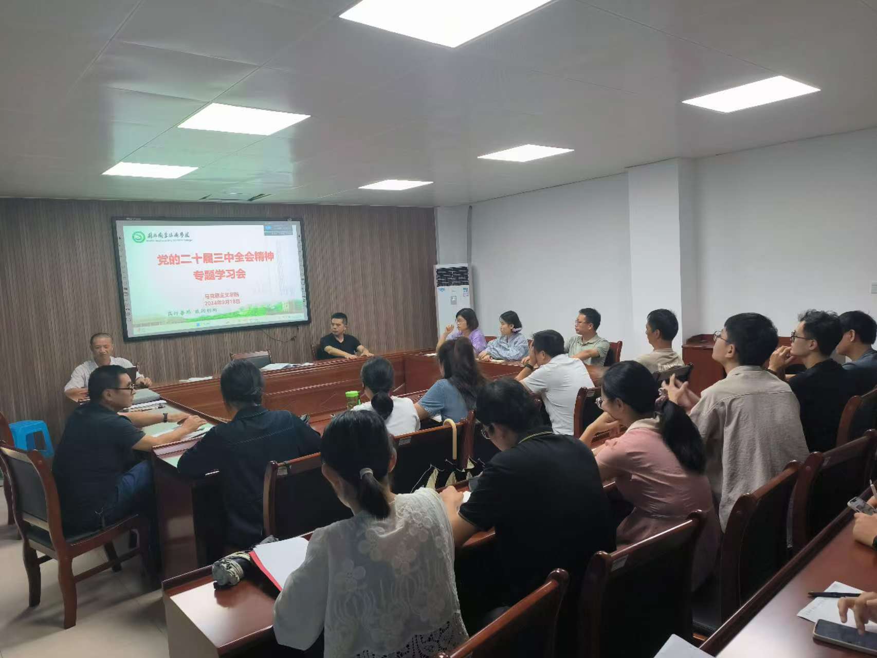 625a7eae92beb848f67d759f9ad82f1.jpg 625a7eae92beb848f67d759f9ad82f1.jpg