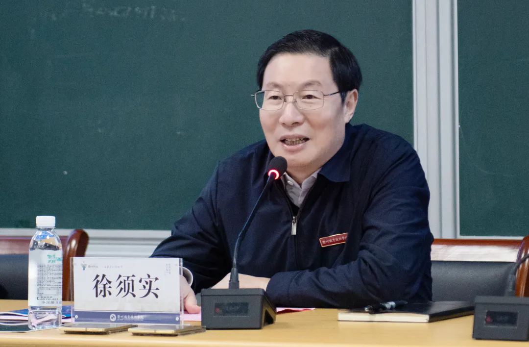 2.webp.png 2.webp.png