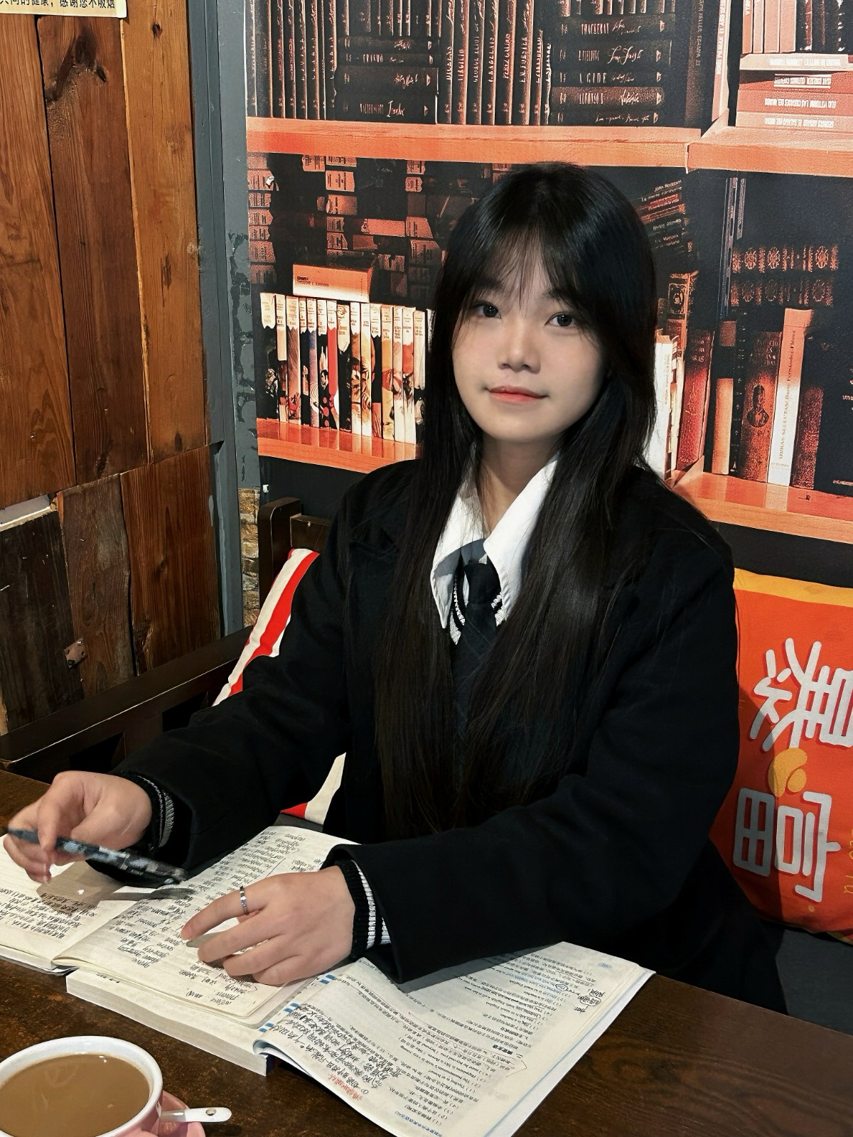 甘爱平学习.jpg 甘爱平学习.jpg