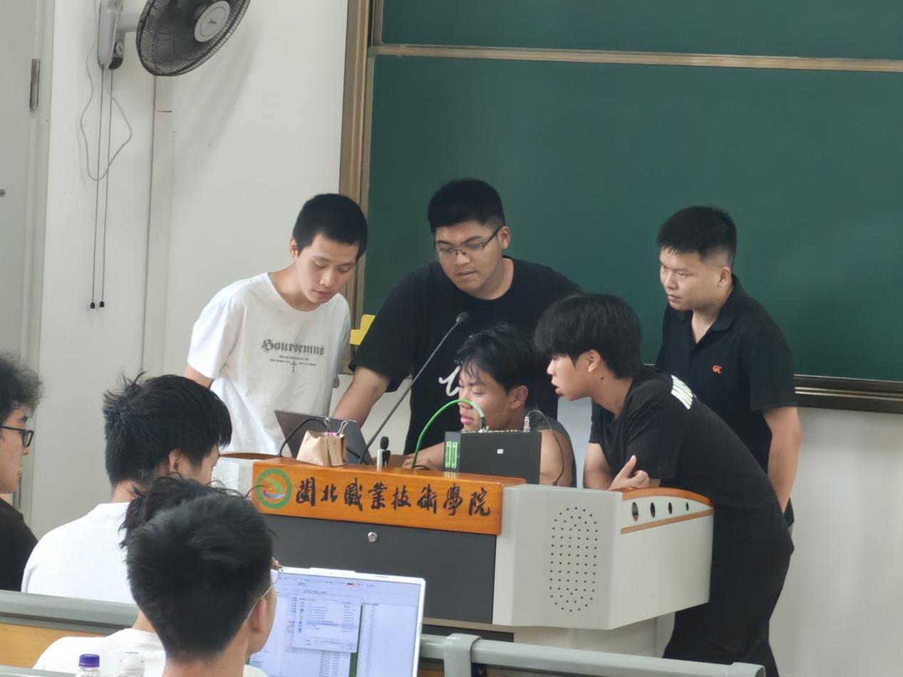 图片3.jpg 图片3.jpg