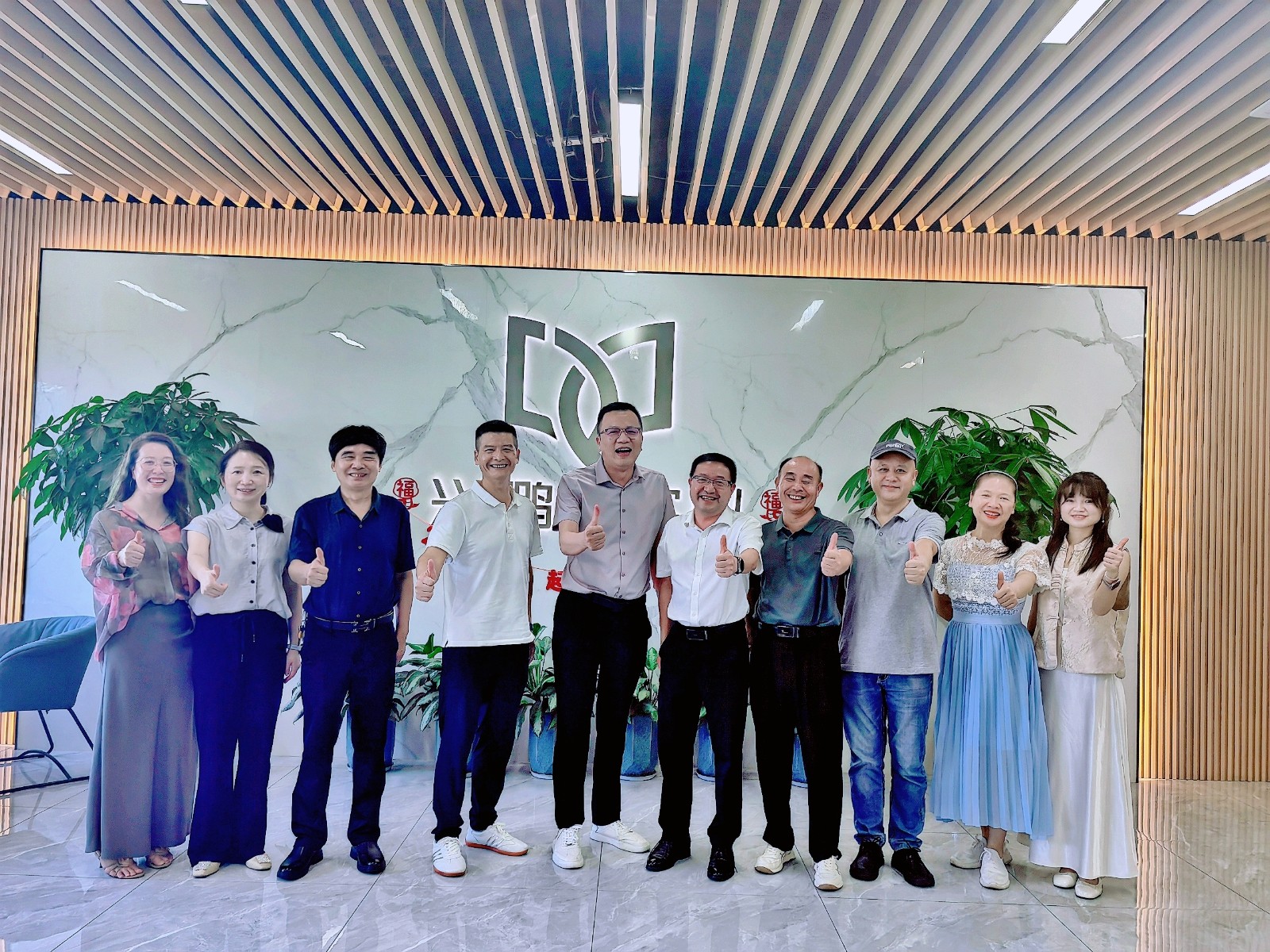 在厦门兴鹏程实业有限公司.jpg 在厦门兴鹏程实业有限公司.jpg