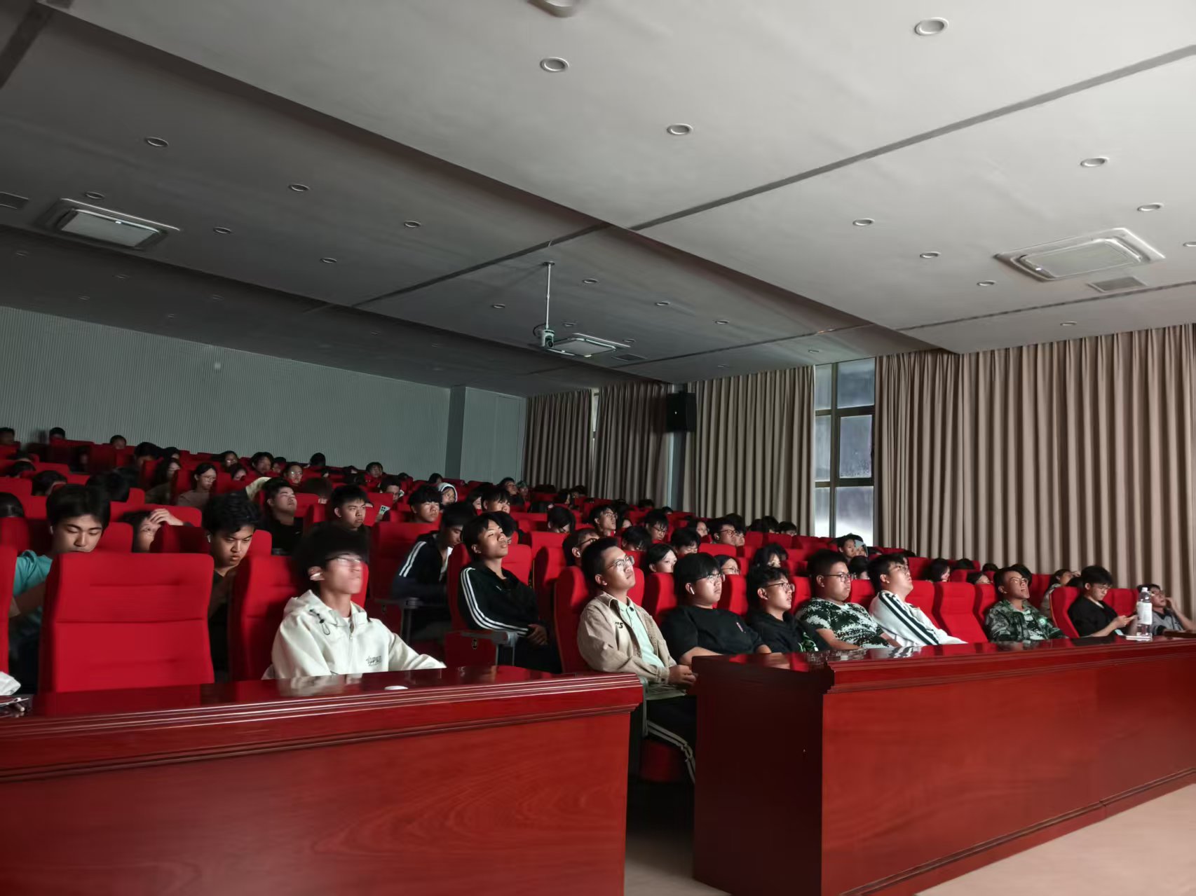 微信图片_20251021203249_257_59.jpg 微信图片_20251021203249_257_59.jpg