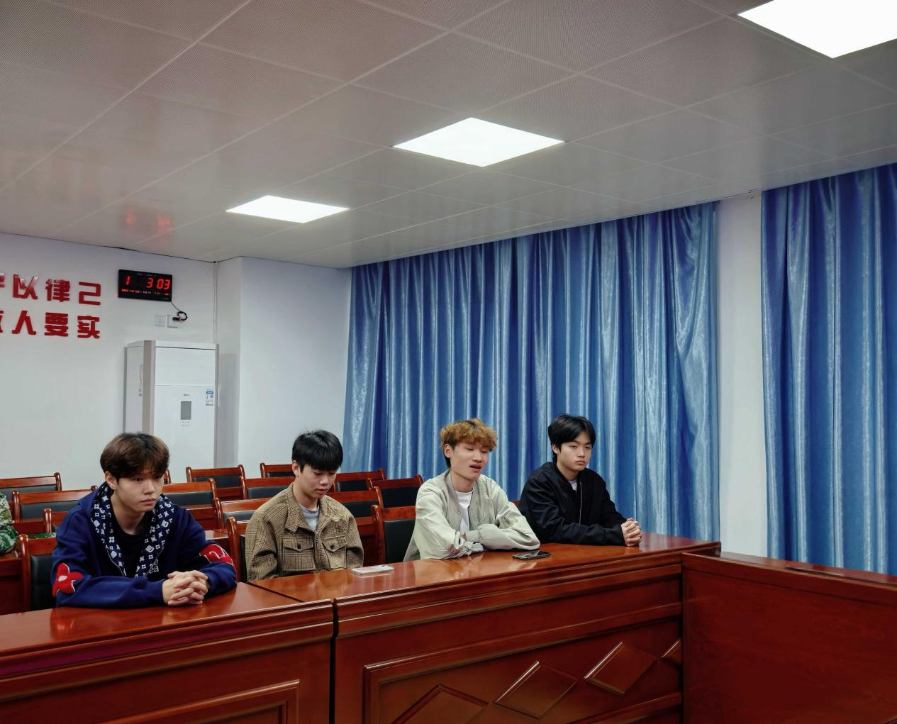 图片2.png 图片2.png